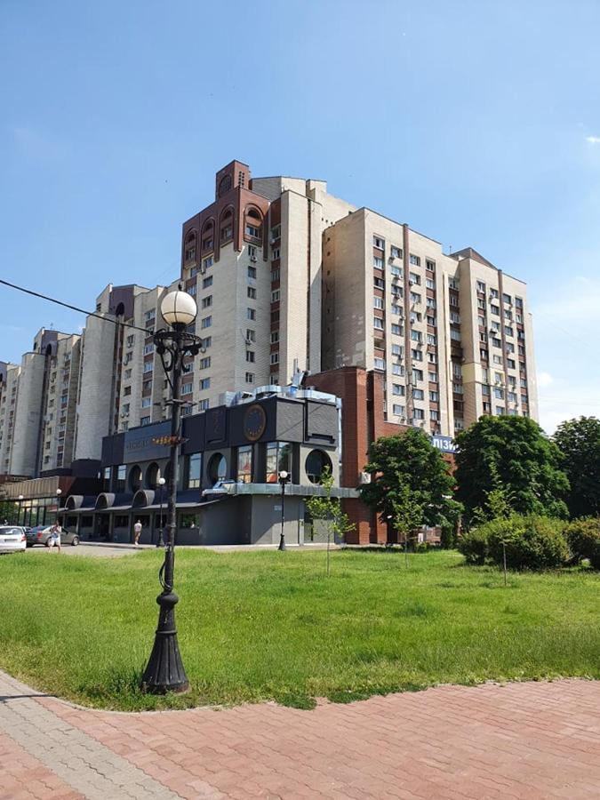 1 65m2 Center Of Obolon Near River Side.