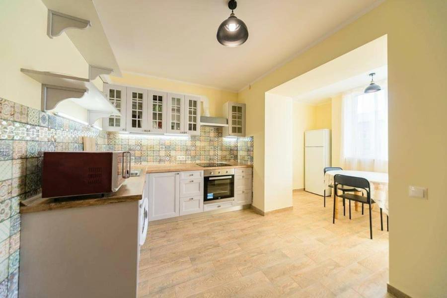 1 65m2 Center Of Obolon Near River Side. Kyiv